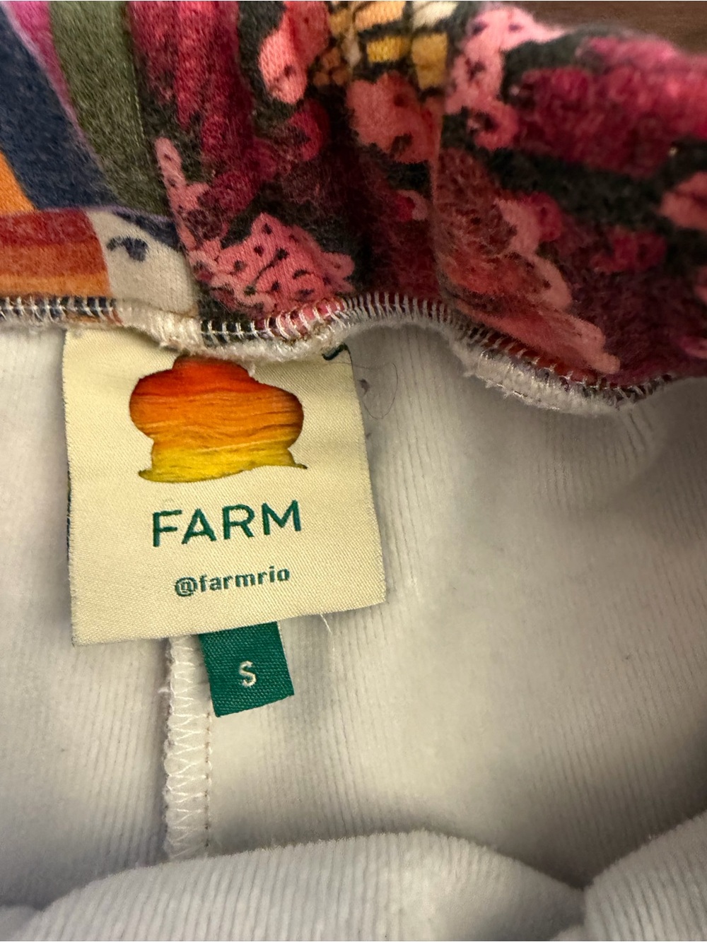 FARM RIO Mix Scarves Multi-pattern Shorts (10) - Picture 6 of 7